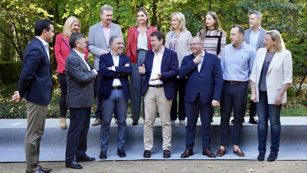 Comité de dirección del PPCyL con el coordinador general del Partido Popular, Elías Bendodo, y el vicesecretario general de Organización del PP, Miguel Tellado