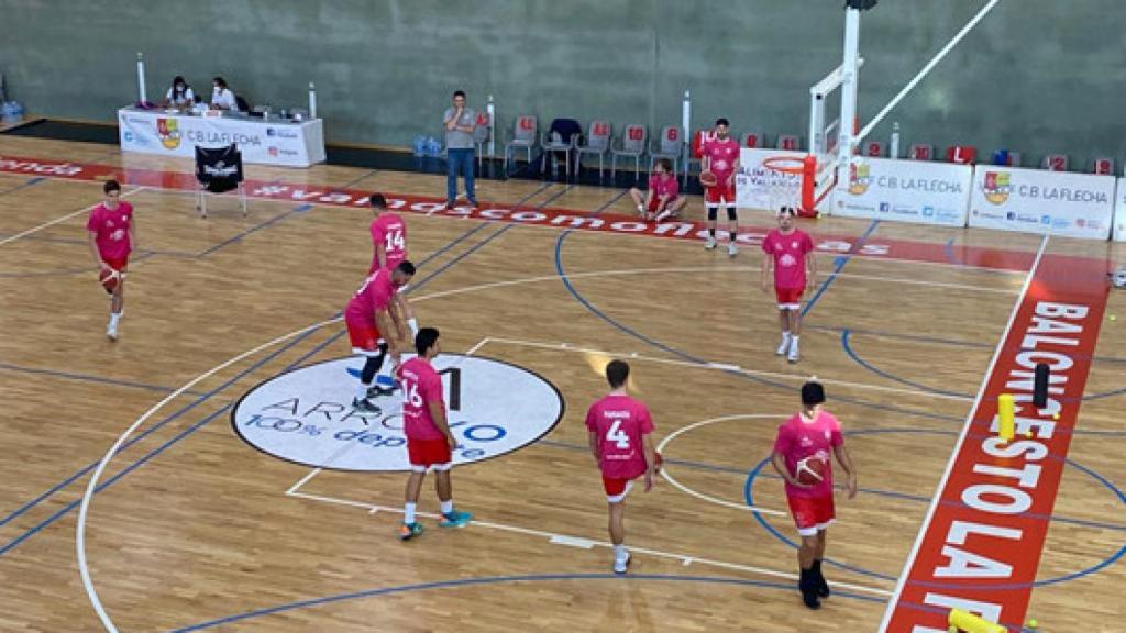 Un partido del Club Baloncesto La Flecha