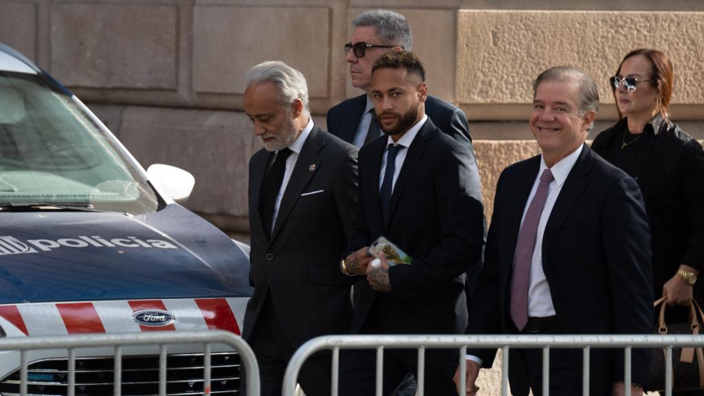 Neymar llegando a la la Audiencia de Barcelona por el caso de su fichaje por el Barça