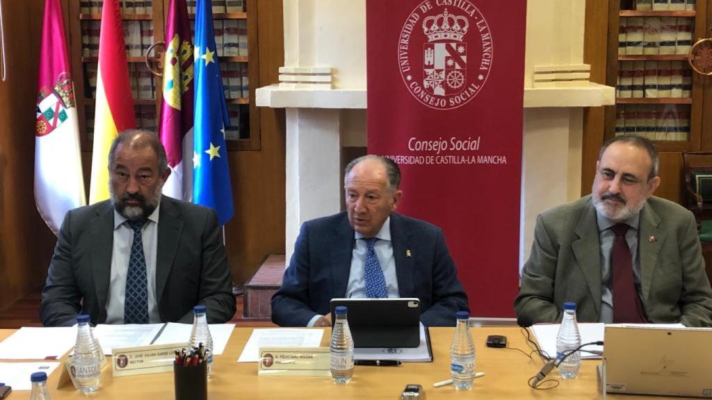 La UCLM impartirá Ingeniería Biomédica, Física, Matemáticas y Psicología en 2023