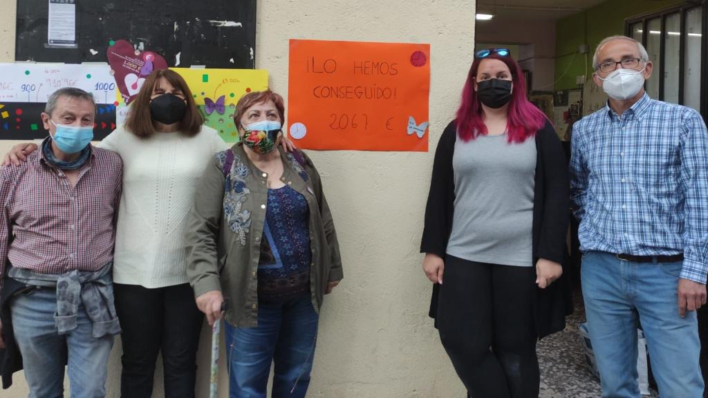 Algunos miembros de la Asociación Vecinal La Incolora