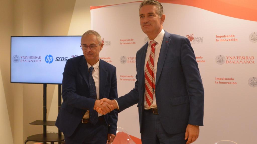 Firma del convenio entre la Usal y HP