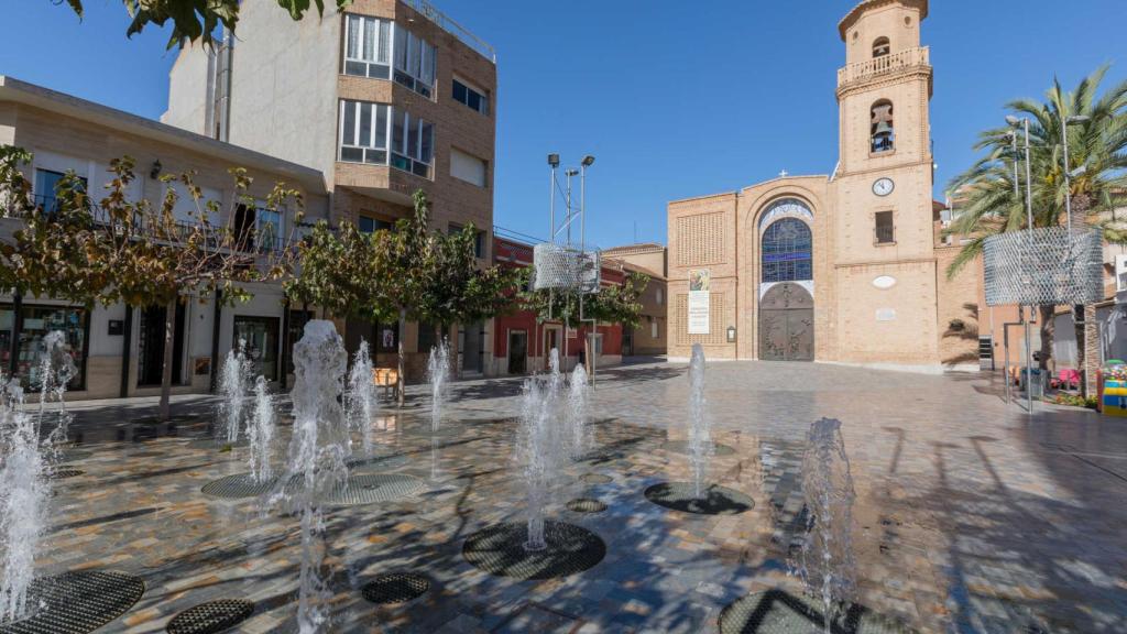 Plaza del municipio alicantino de Pilar de la Horadada.