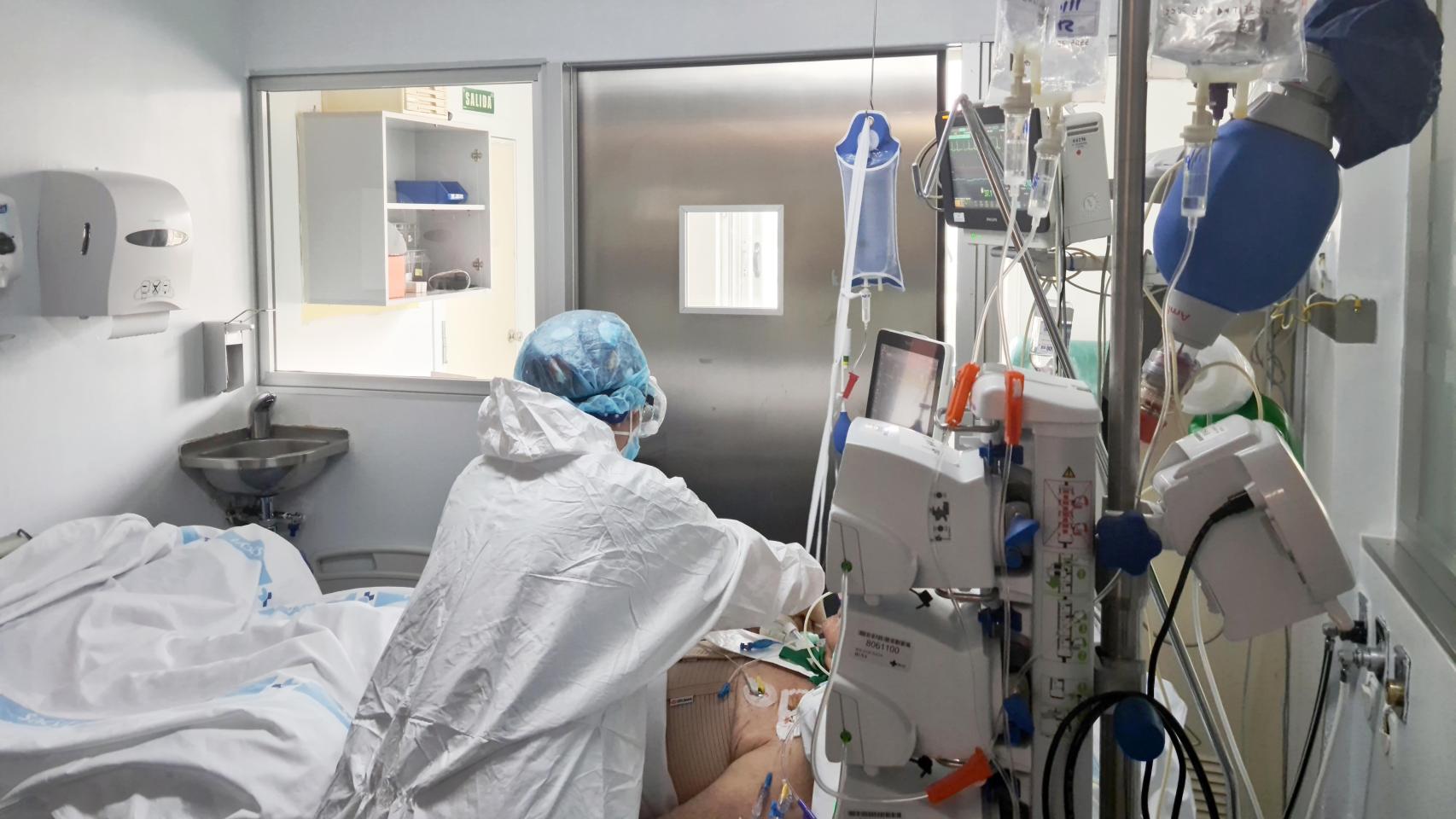 Las urgencias y hospitalizaciones están creciendo con la nueva ola de gripe.