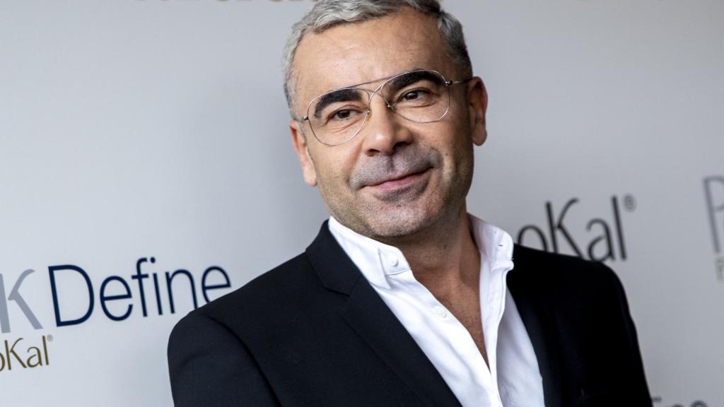 Jorge Javier Vázquez tiene que dormir con una máquina debido a su apnea.