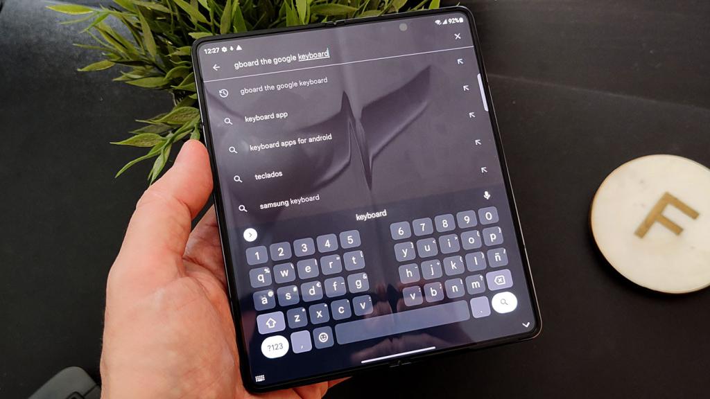 Google da un paso de gigante con su nuevo teclado para móviles plegables