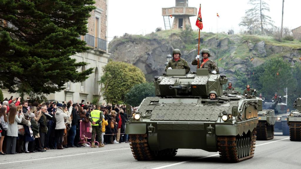 Un desfile militar celebrado en la Academia de Infantería de Toledo.