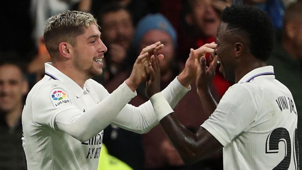 Fede Valverde y Vinicius celebran un gol ante el Sevilla