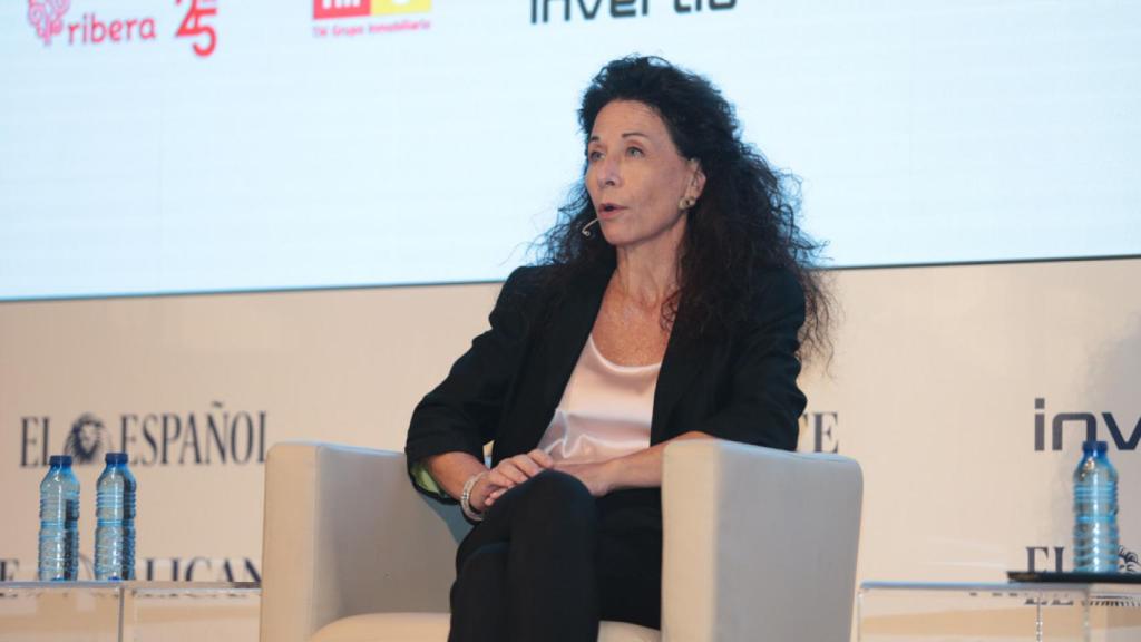 La directora médica de HLA Vistahermosa, Concha Giner, en el Foro Económico de EL ESPAÑOL de Alicante.