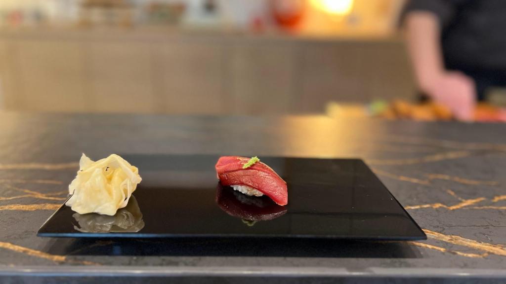 Nigiri de akami de atún