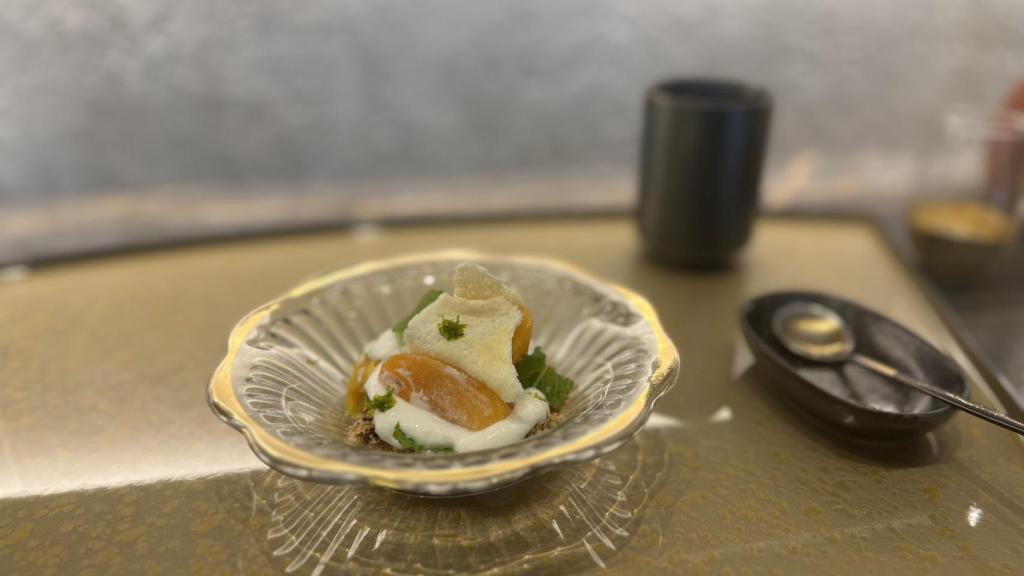 El postre de caqui en Sushi Bar Hannah
