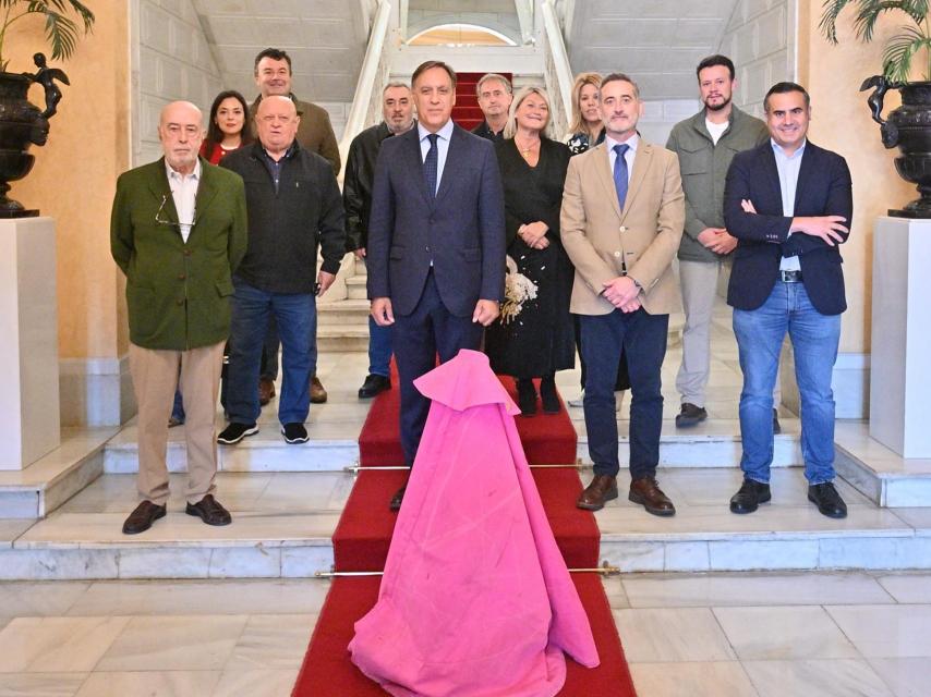 El alcalde preside el jurado que otorga el premio a la Mejor Faena de la Feria Taurina 2022