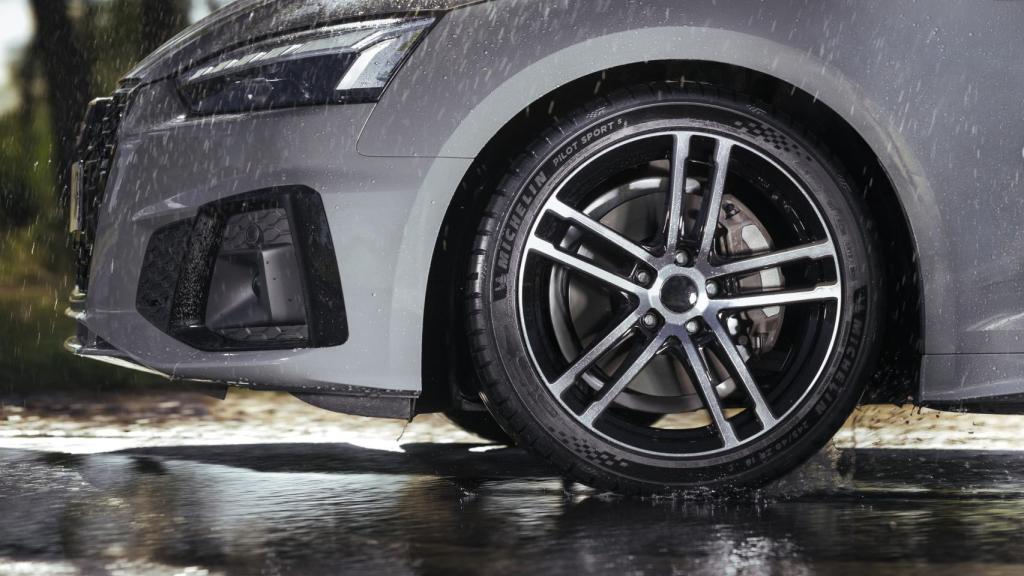 Los neumáticos deportivos MICHELIN Sport Pilot están disponibles para llantas de 17 a 21 pulgadas.