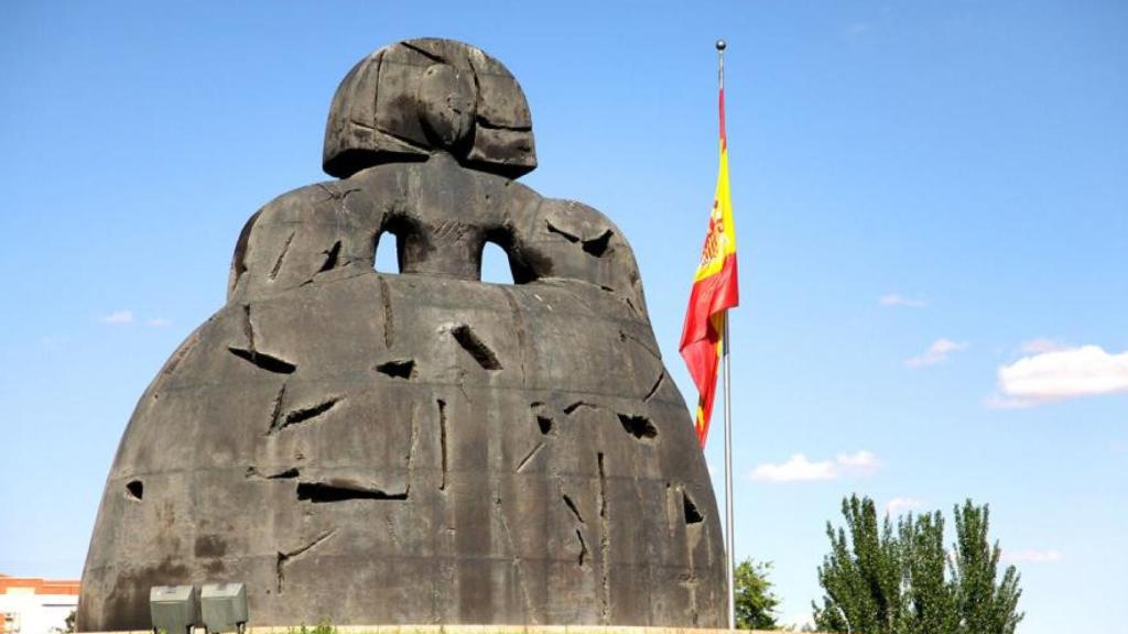¿Sabías que en Madrid hay una Menina gigante de bronce?
