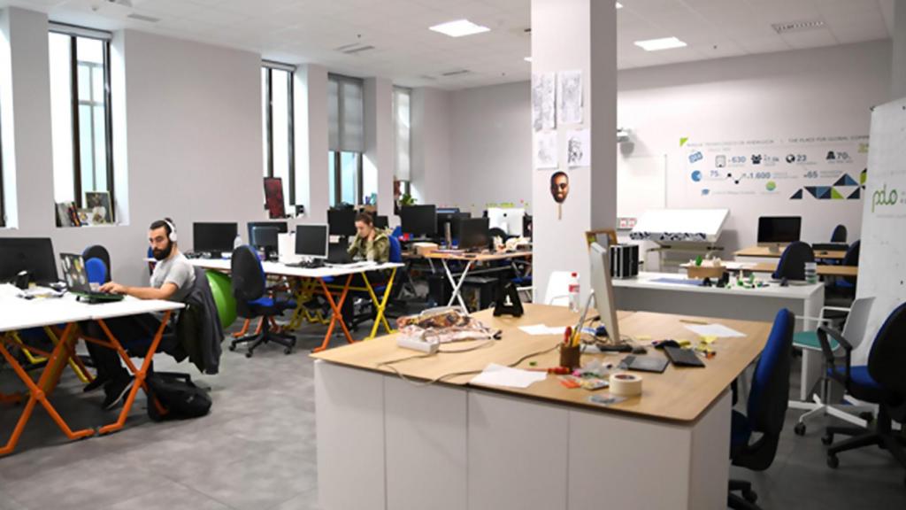 Una sala de trabajo en el Polo Nacional de Contenidos Digitales.