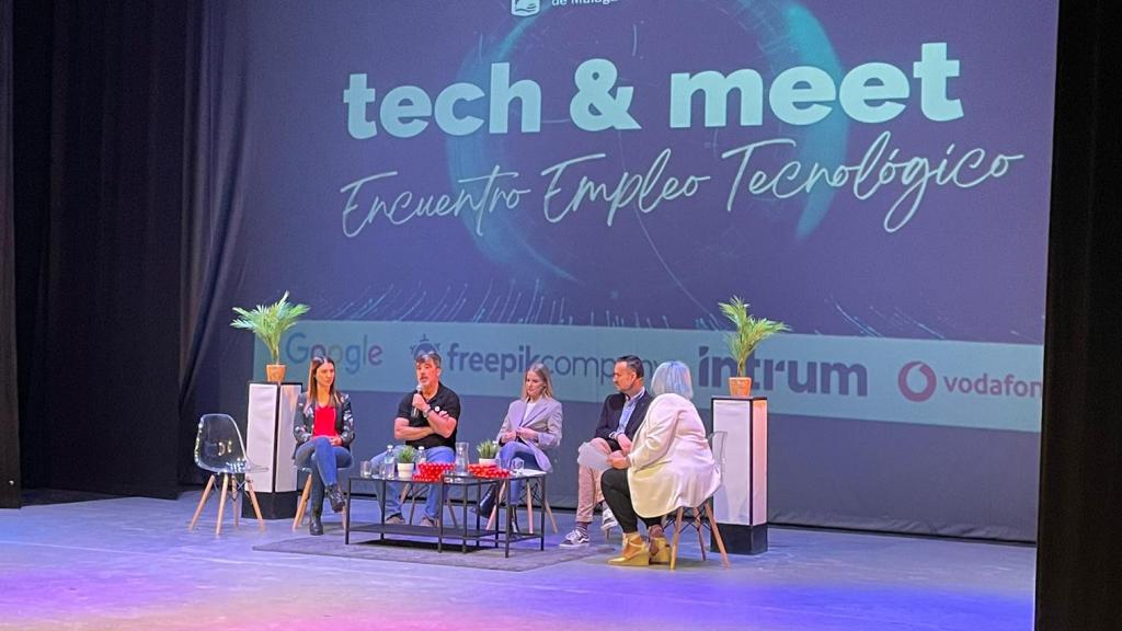 Los directivos de Google, Vodafone, Freepik e Intrum que han participado en este encuentro.