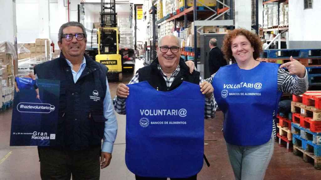 De izquierda a derecha: Eusebio Garre, secretario; Polo Quinteiro, vicepresidente; y Norma Costas, administración.