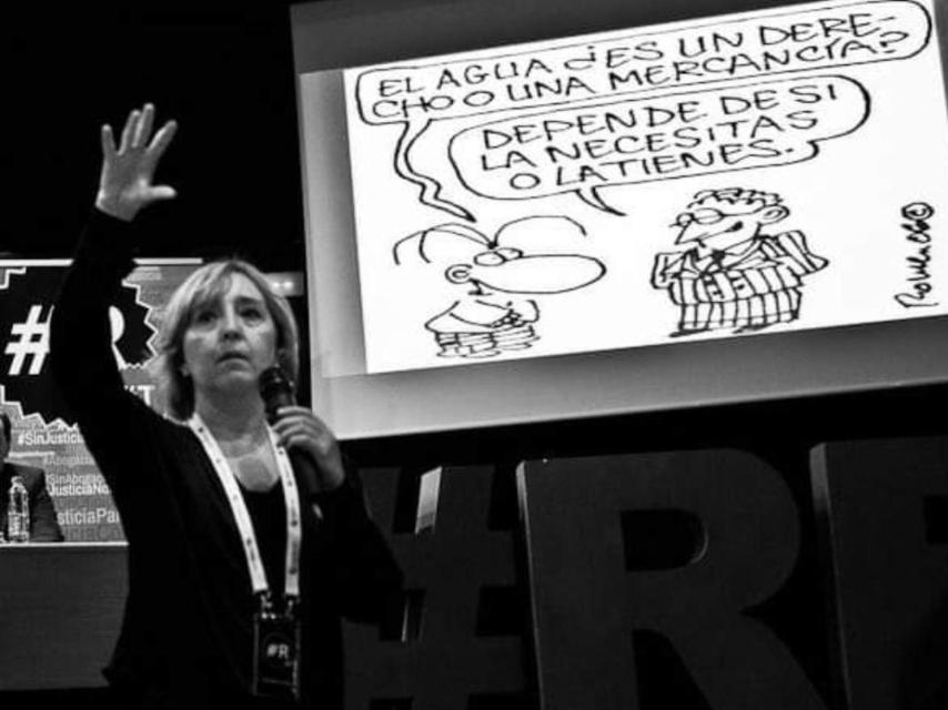 Pilar Esquinas en una conferencia