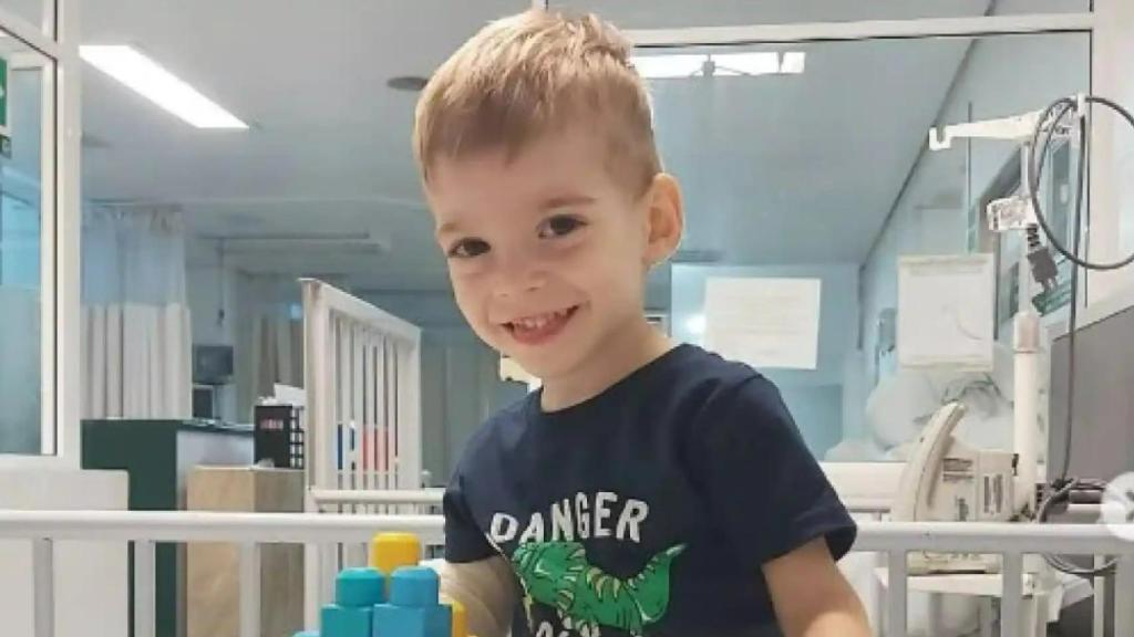 El pequeño Oliver sufre un tumor cerebral grave.
