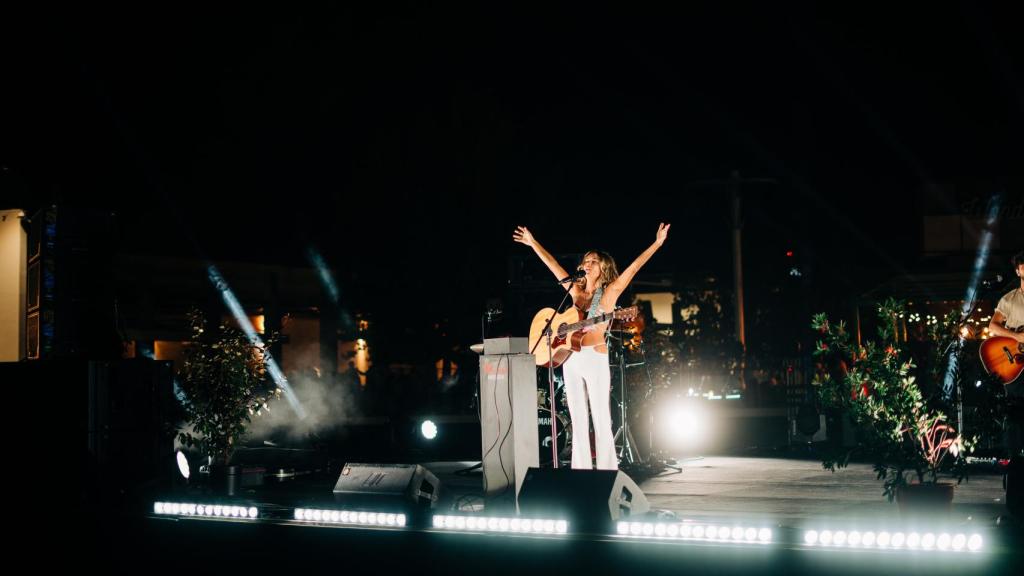 Sofía Ellar en el concierto de Westfield Parquesur.