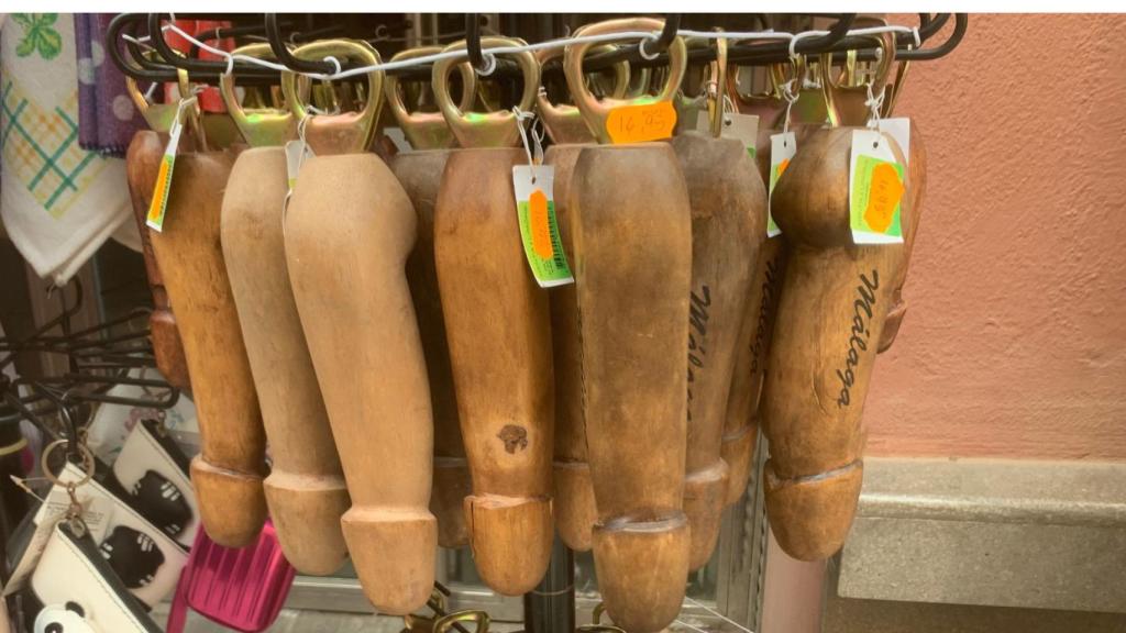 Los penes que se venden como souvenir en el centro de Málaga