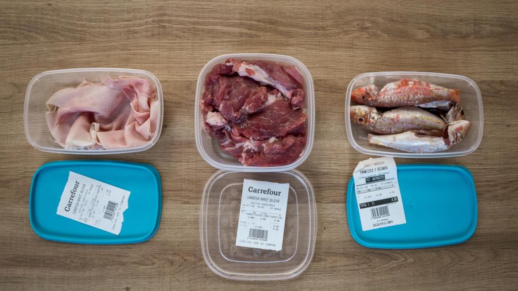 Los tres productos que nos han servido en un táper.