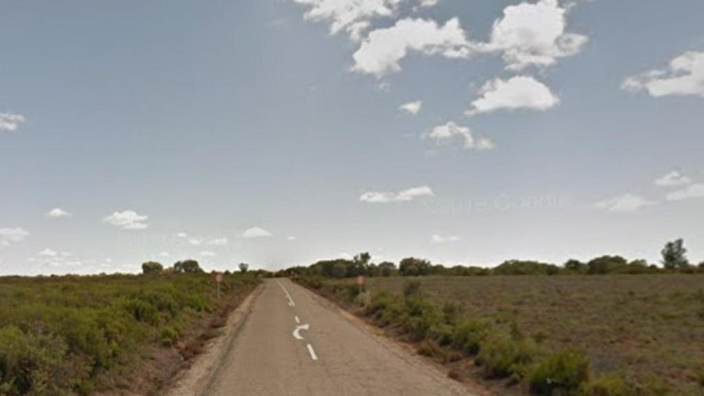 Carretera ZA-111 entre Rionegro del Puente y León