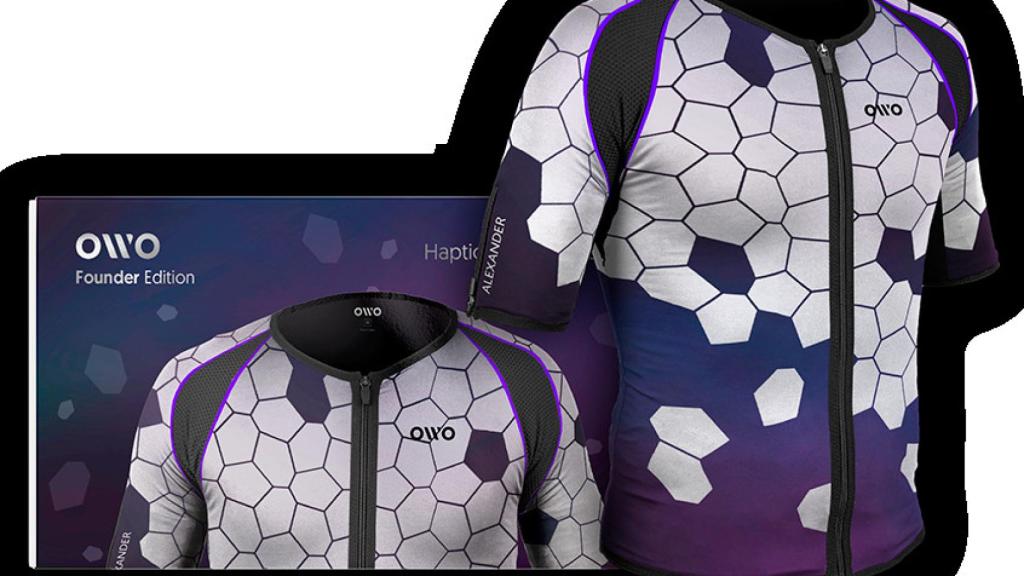 La chaqueta malagueña para sentir físicamente los videojuegos.