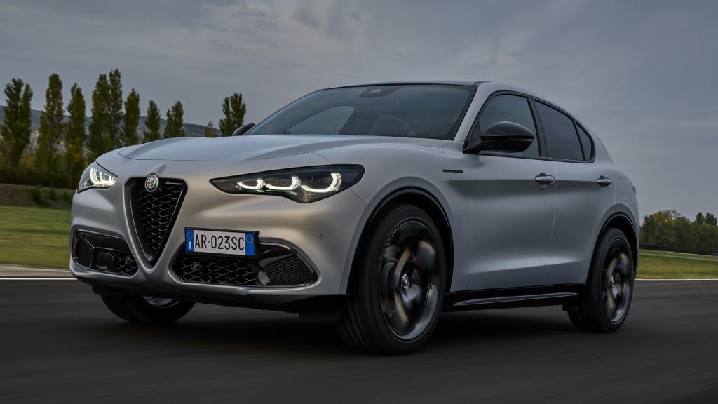 Los faros incluyen nueva tecnología que hacen que se adapten a las circunstancias de la carretera.