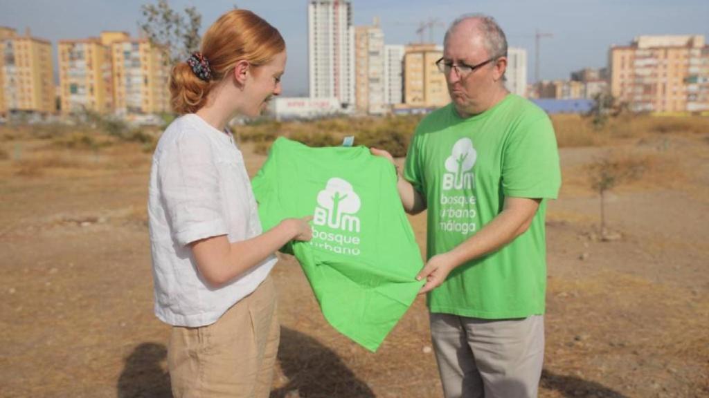 Visita de Lilith Verstrynge, secretaria de Estado para la Agenda 2030, a los antiguos suelos de Repsol, en Málaga..