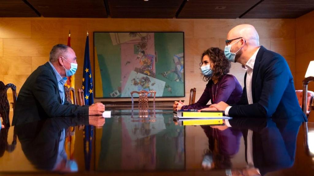 Joan Baldoví, izquierda, durante la negociación de los Presupuestos.