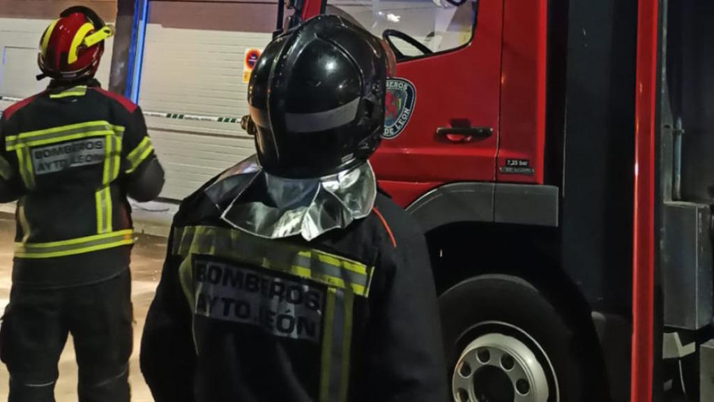 Imagen de archivo de los bomberos de León