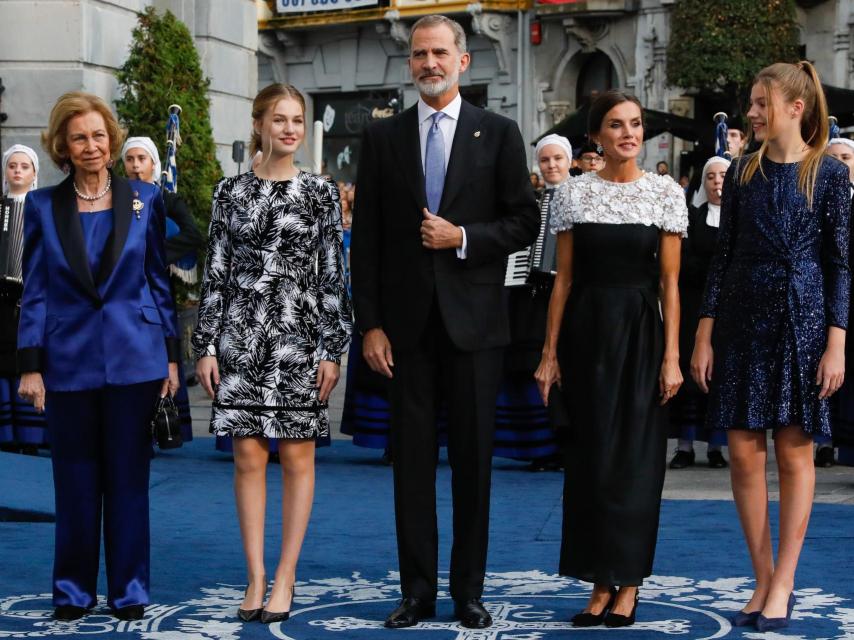 Lo que no se vio en los premios: el gesto de Letizia con los asturianos y el desliz de protocolo de Leonor
