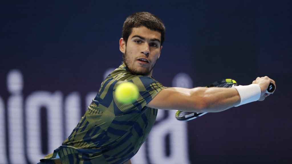 Carlos Alcaraz frente a Pablo Carreño en el ATP de Basilea.