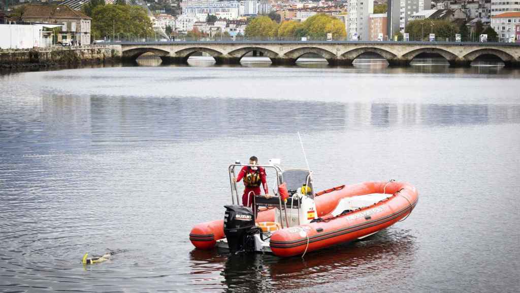 Búsqueda del piragüista desaparecido en el río Lérez en Pontevedra.