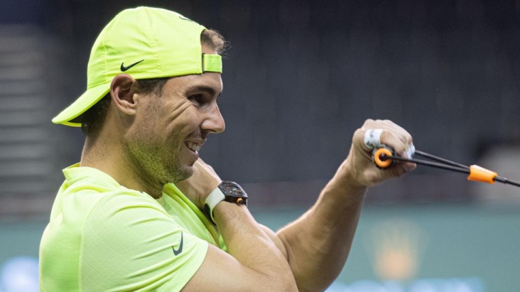 Rafa Nadal, durante un entrenamiento previo al Masters 1.000 de París-Bercy