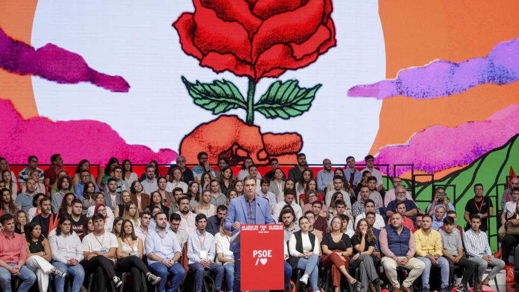 Pedro Sánchez en el acto de este sábado en Sevilla.