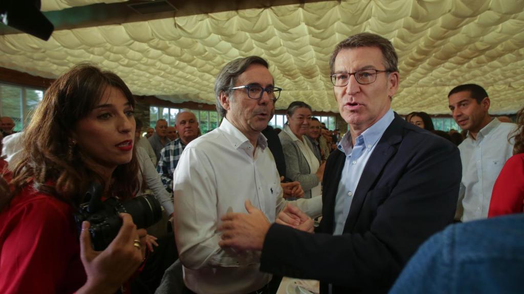 Feijóo (d), este sábado.