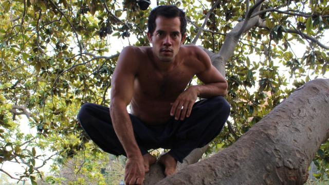 Víctor te enseña a ser Tarzán por 10 euros la hora: