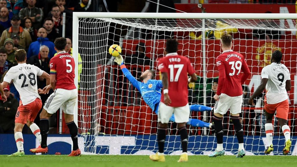 Una de las grandes intervenciones de De Gea ante el West Ham United