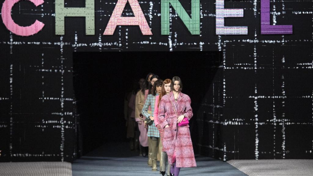 De lana, encaje o con logo: así son las medias que más se llevarán este invierno.