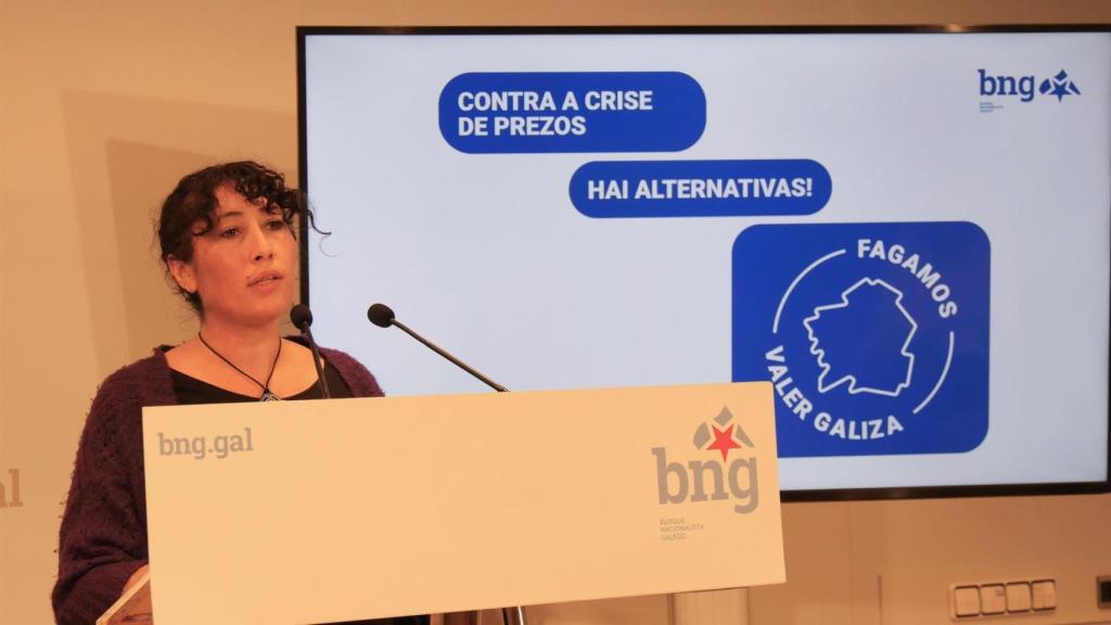 La responsable del área de organización del BNG, Lucía López, en una rueda de prensa