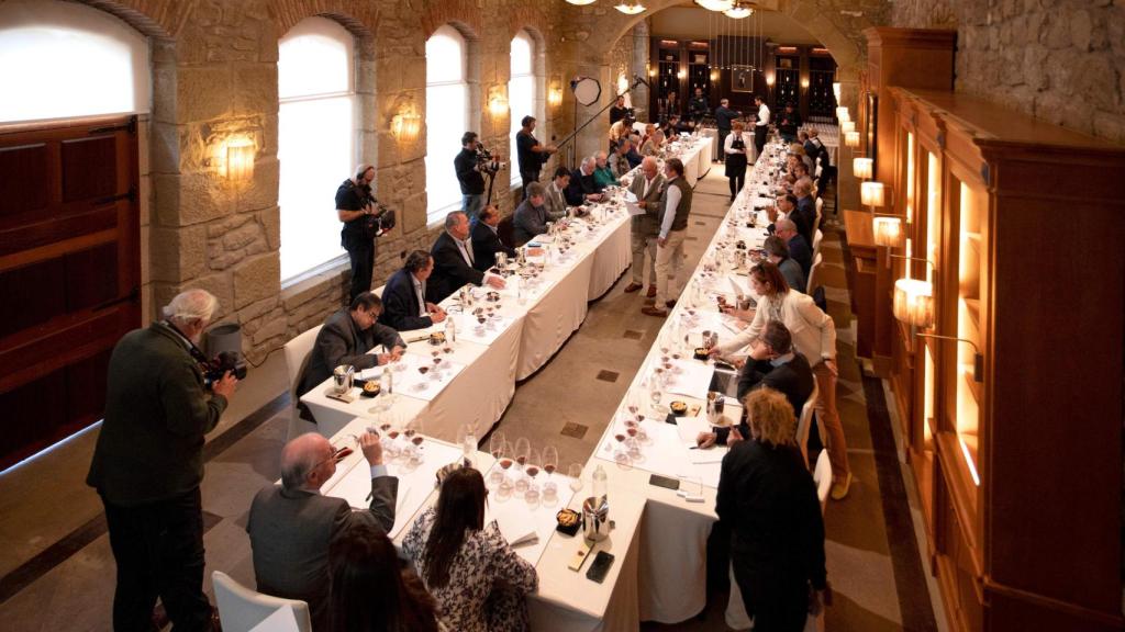 Una cata histórica para celebrar Tapias, el nuevo vino de Marqués de Riscal