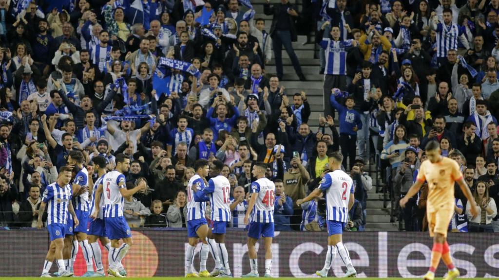 Celebración de los jugadores del Oporto del gol de Eustáquio para el 2-0 al Atleti
