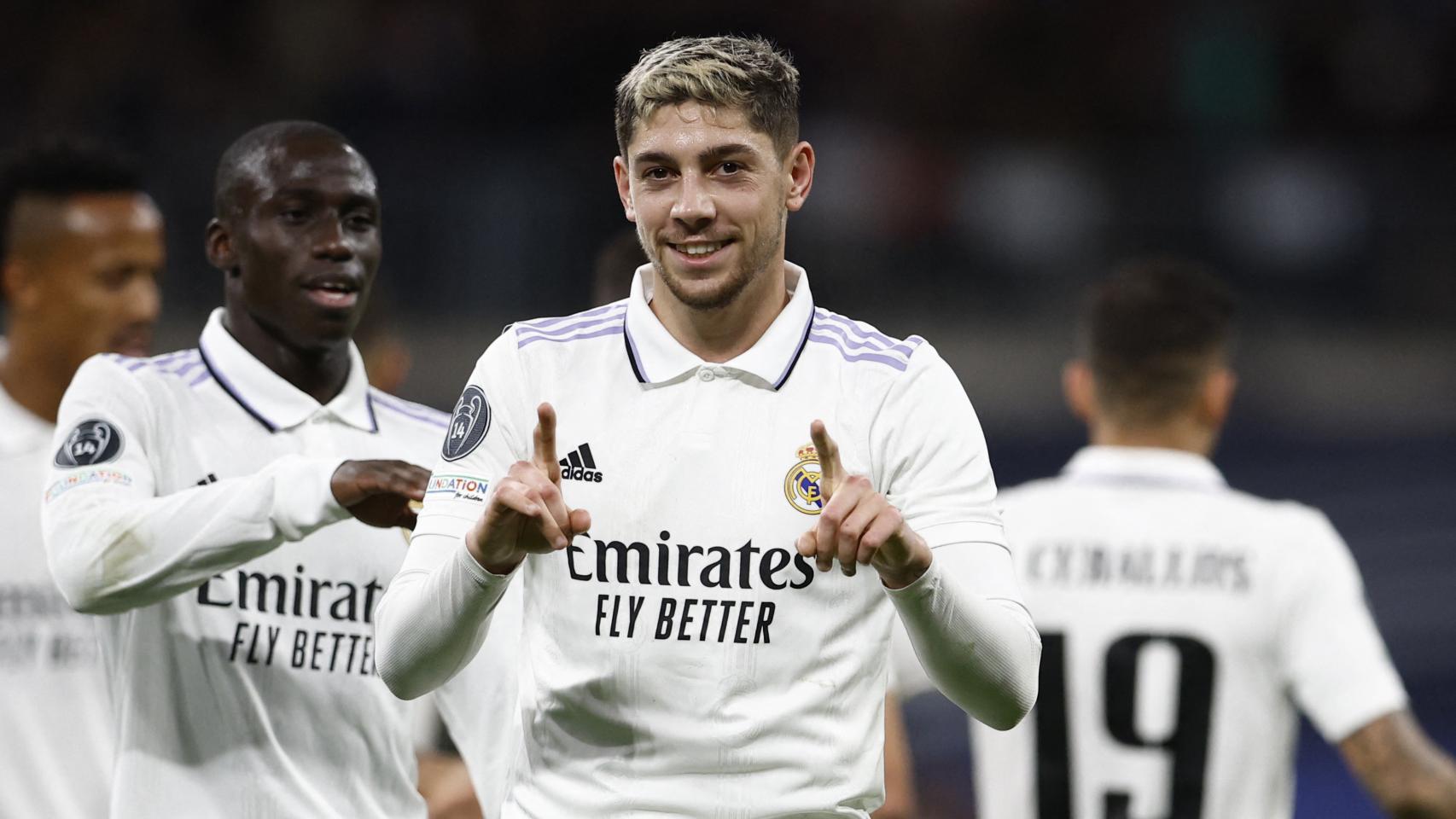 Valverde celebra su gol.