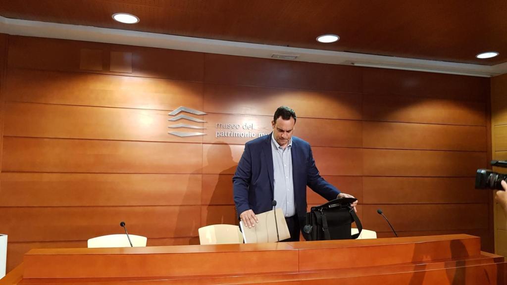 El gerente de Smassa, Manuel Díaz, en rueda de prensa.