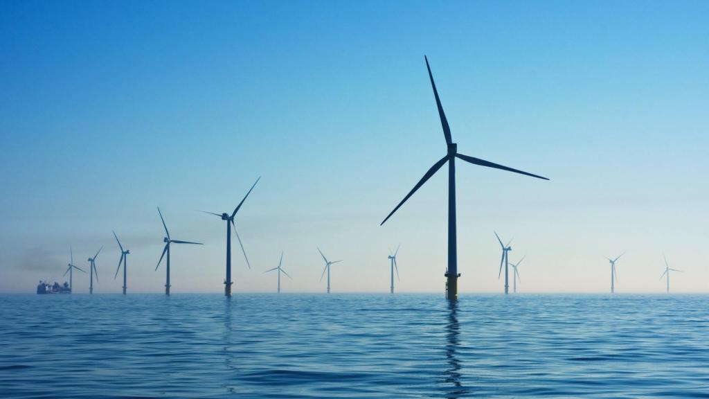 Un parque eólico marino.