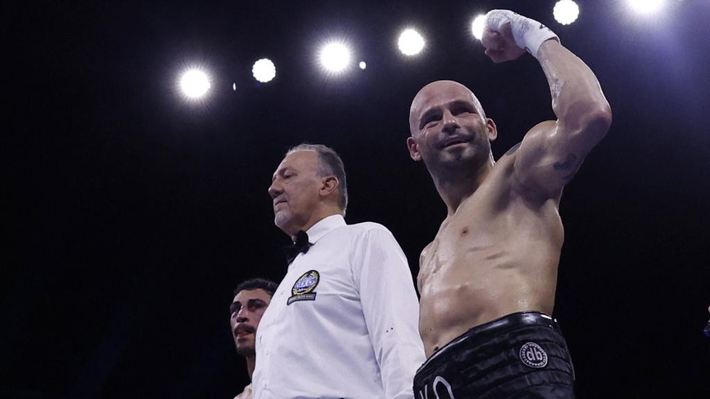 Kiko Martínez gana el título europeo frente a Jordan Gill