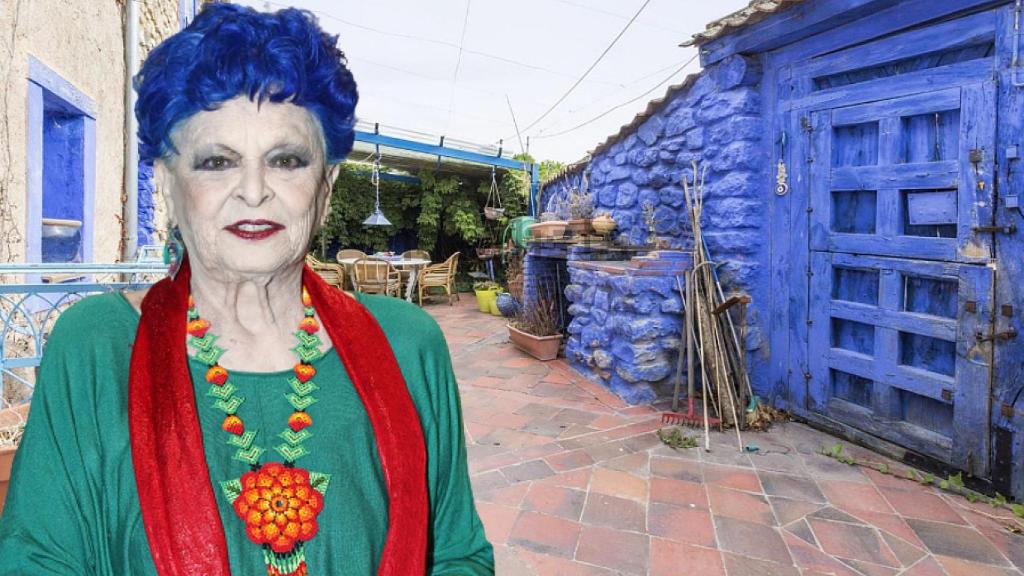 Lucía Bosé junto a su 'casa azul' en un montaje de JALEOS.