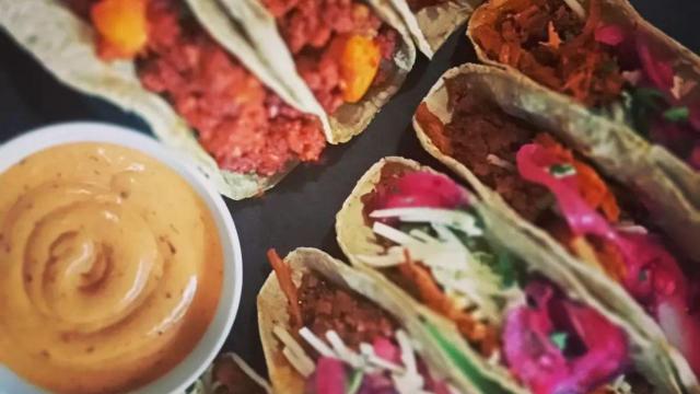 Viajar sin salir de Ferrolterra: los restaurantes de cocina internacional que no debes perderte